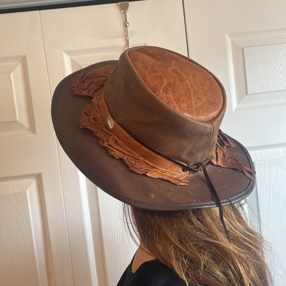 Leather walkabout hat - Picture 10 of 14